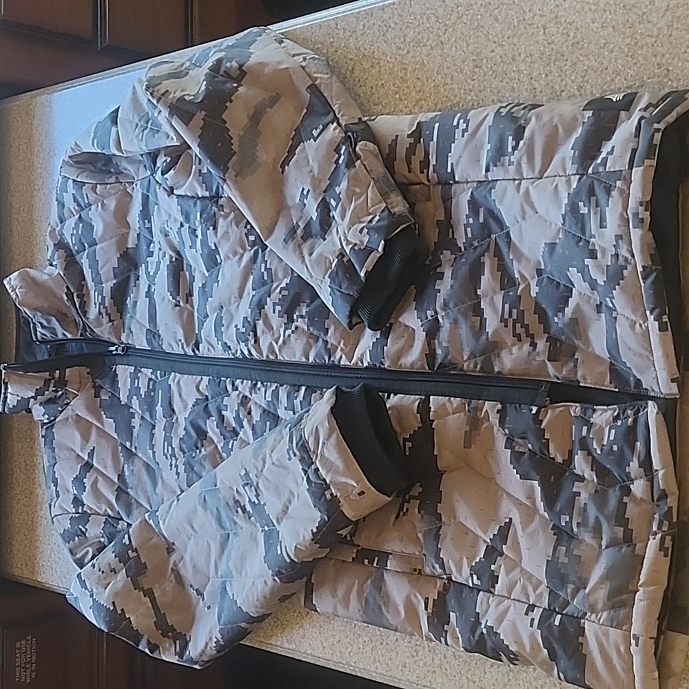 Adidas Long Quited Size S Coat Marapat Digital Desert Camo Like New - Picture 4 of 16